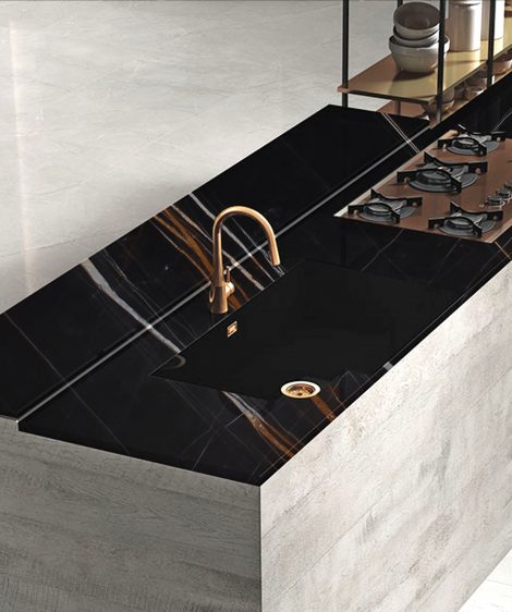Saint Laurent - Image 2